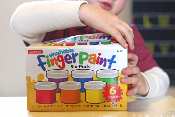 Finger Painting with Toddlers – Munchkins and Moms